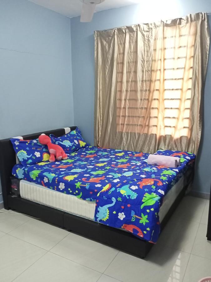 Holiday Home Bagan Lalang 5 Aircon カンポン・バガン・ララン エクステリア 写真