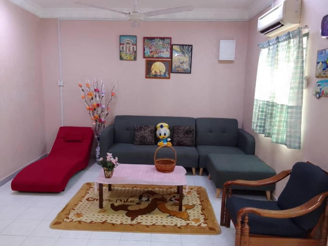 Holiday Home Bagan Lalang 5 Aircon カンポン・バガン・ララン エクステリア 写真