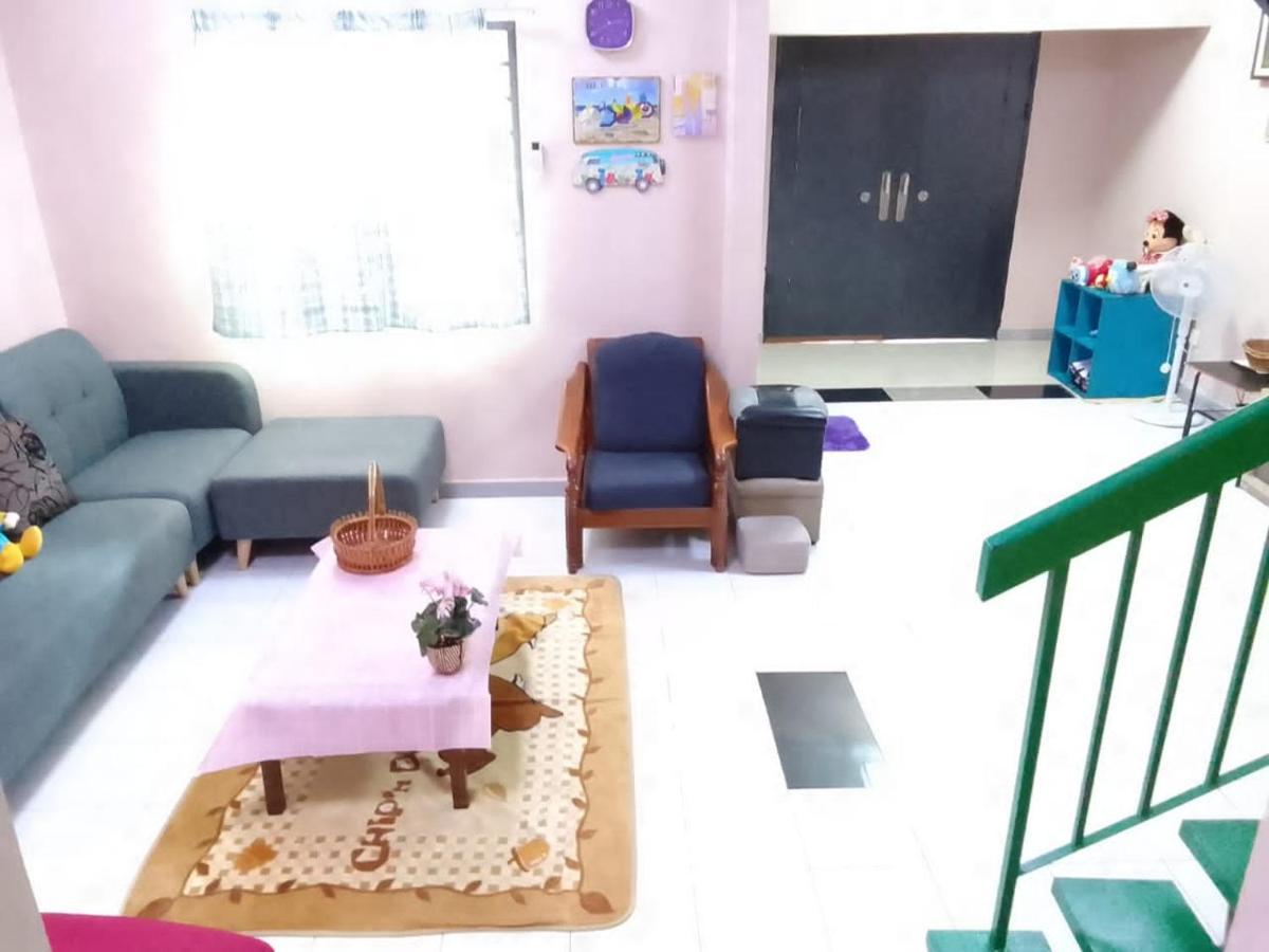 Holiday Home Bagan Lalang 5 Aircon カンポン・バガン・ララン エクステリア 写真